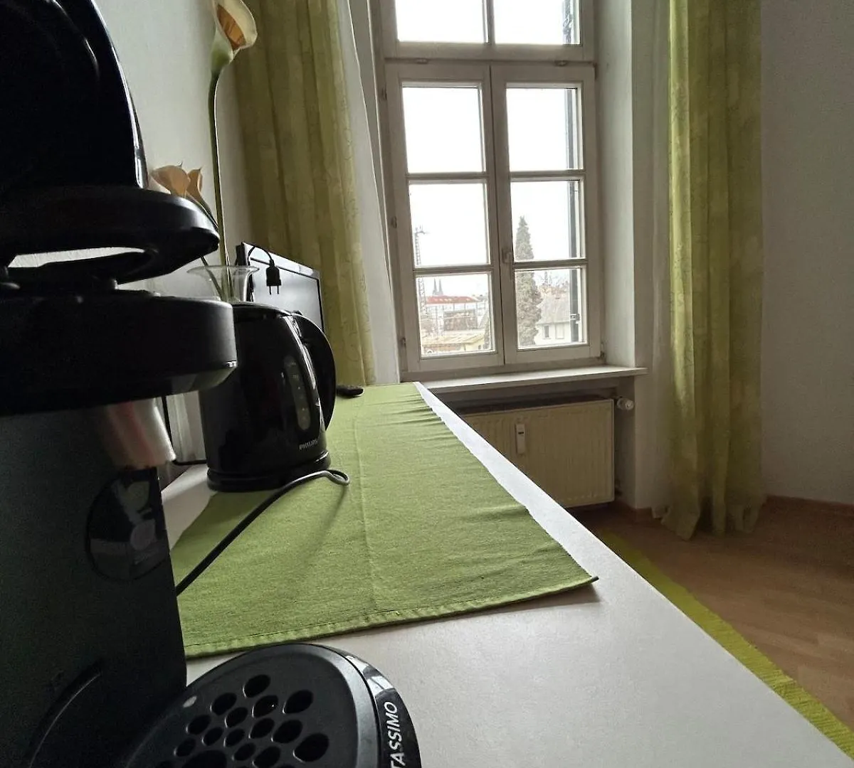 דירה רגנסבורג Ferienwohnung Zentral Am Bahnhof Mit Kueche, Badezimmer, Gratis Parkplatz & Wlan גרמניה