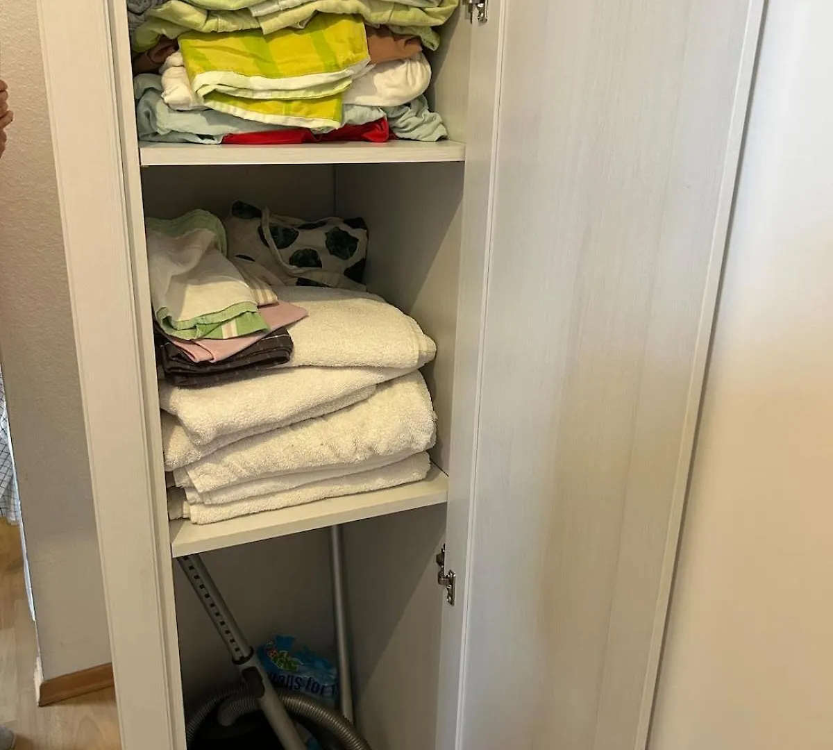 רגנסבורג Ferienwohnung Zentral Am Bahnhof Mit Kueche, Badezimmer, Gratis Parkplatz & Wlan 0*,